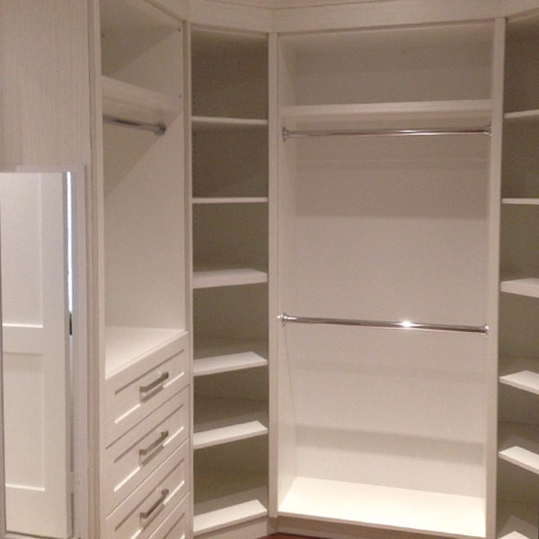 Custom Walk-in Closet Organizer - Wooden Woodworking Canada Inc.